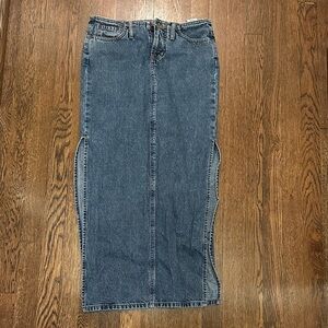 Mossimo Women’s Blue Denim Maxi Skirt with side slits size 3
